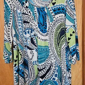 SUSAN GRAVER TOP MULTI COLORED WELL MADE SIZE MEDIUM NO SMOKE HOME